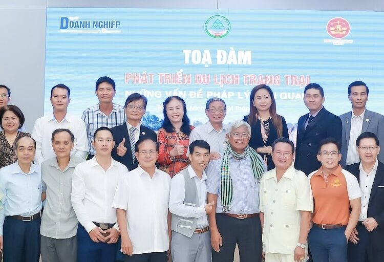 Tạp chí Doanh nghiệp và Trang trại Việt Nam phối hợp Trung tâm tư vấn pháp luật Minh Sơn tổ chức toạ đàm “Phát triển du lịch trang trại – Những vấn đề pháp lý liên quan”