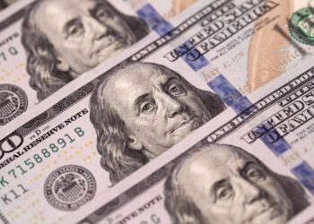 Tỷ giá USD hôm nay 4/10: Giá bán USD chạm mức 25.009 đồng/USD