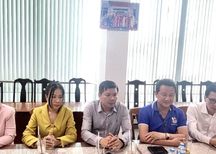 Thăm và làm việc về công tác trù bị tọa đàm, đối thoại “Ngày hội đổi mới sáng tạo tỉnh Bến Tre 2024”