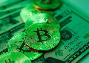 Giá Bitcoin nhảy vọt lên 97.000 USD, cao nhất 2 tháng