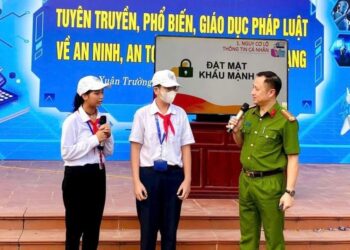 Bộ GD&ĐT cảnh báo thủ đoạn lôi kéo học sinh mở tài khoản ngân hàng để chiếm đoạt tài sản