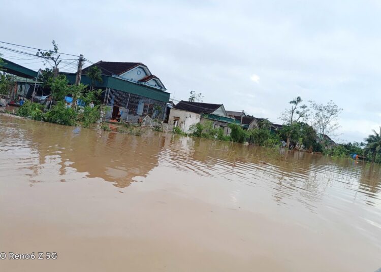 Phát động ủng hộ đồng bào bị thiệt hại do bão, lũ tại xã Đô Lương (tỉnh Nghệ An)