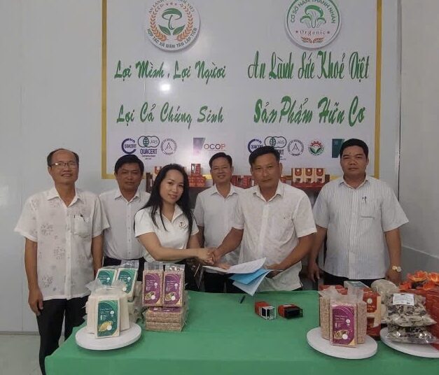 Lễ ký kết hợp tác phát triển bền vững ngành hàng gạo