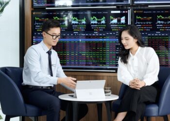 Thị trường chứng khoán bước sang tháng 12 với kỳ vọng hồi phục rõ nét